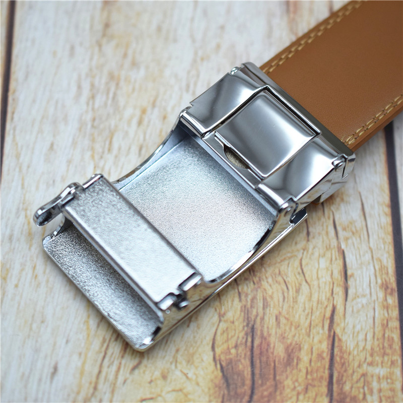 Remen od kravlje kože za muškarce Crni/plavi/bijeli/smeđi/crveni Dizajnerski remen s automatskom kopčom Moderan remen za hlače Remeni luksuzne marke