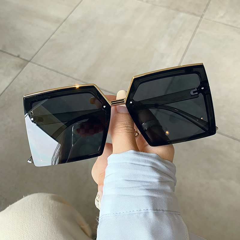 2022 Nové módne veľkoformátové štvorcové slnečné okuliare pre ženy, značkové dizajnérske vintage čierne slnečné okuliare, dámske šošovky, okuliare Oculos De Sol