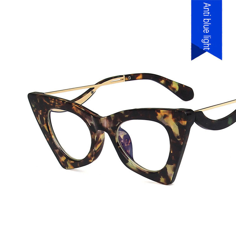 Nauji moteriški kačių akių akinių rėmeliai Unikalaus dizaino trikampis metalinis anti-mėlynas šviesiai permatomas akinių rėmeliai optiniai akiniai
