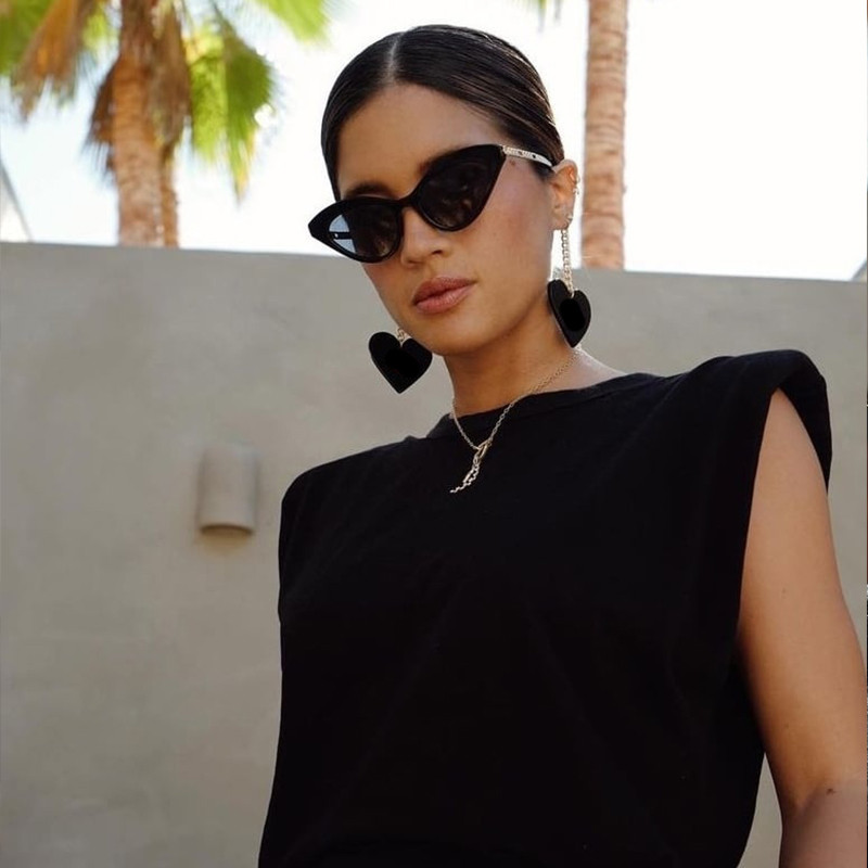 Šarm, crne sunčane naočale s mačkastim okom, ženske italijanske dizajnerske naočale s metalnim lancem, odvojivo srce, sunčane naočale, modne UV400