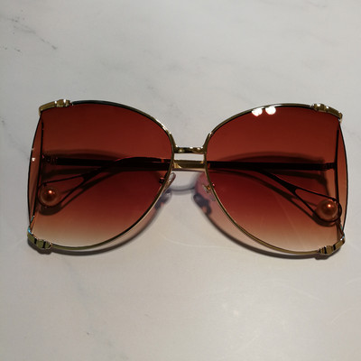 Moderne nove vintage velike metalne šuplje sunčane naočale Ženske brend dizajnerske modne luksuzne biserne sunčane naočale Ženske nijanse