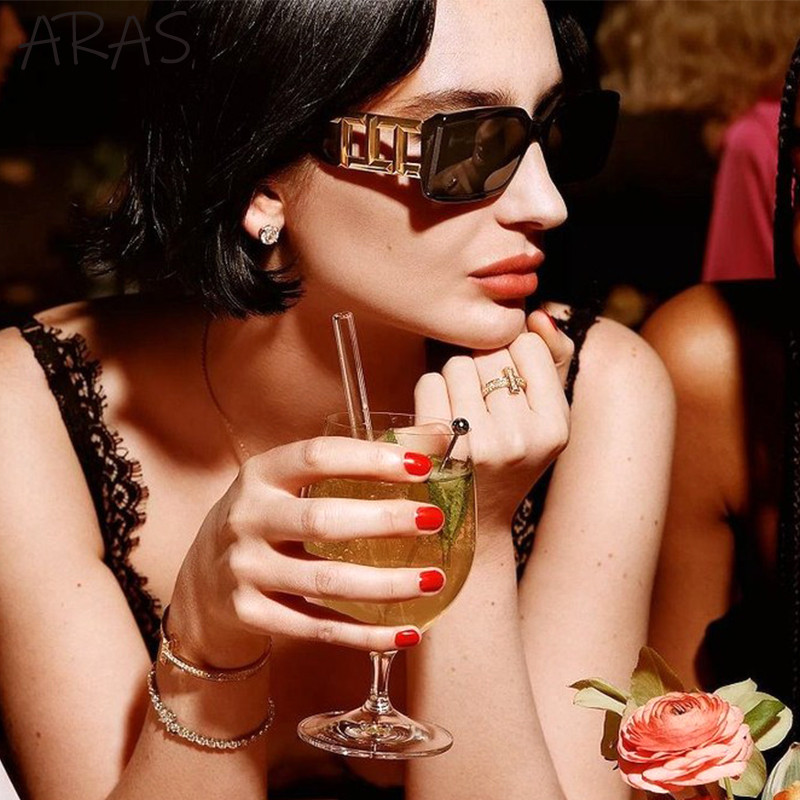 Modne klasične pravokutne sunčane naočale Ženske 2023. Luksuzna marka Sunčane naočale s lancem i nogom Ženske trendi punk pravokutne sunčane naočale Muške