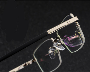 Ретро квадратна рамка за очила от галванизирана метална титаниева сплав с гъвкави рамена на слепоочията Наполовина пълна рамка за очила за пресбиопия