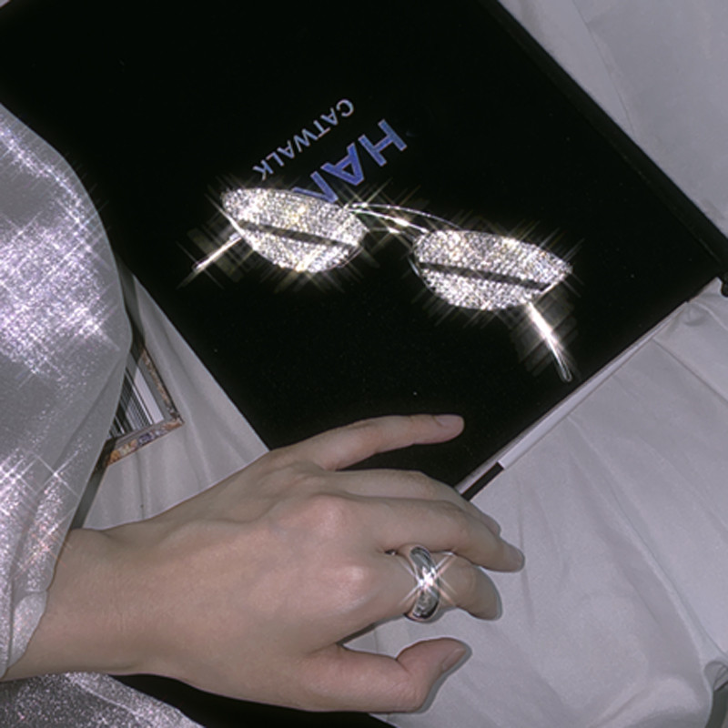 Vrhunski brand Cat Eye sunčane naočale Ženske male okvire Luksuzne sunčane naočale sa dijamantima Modni retro ženski dodaci Naočale vruće 2020.