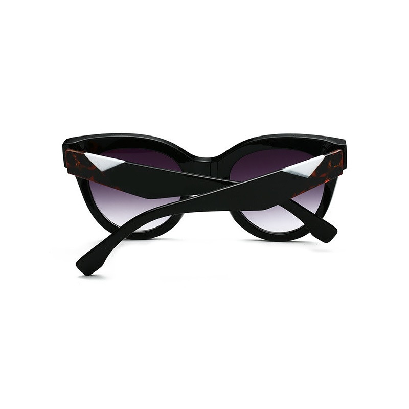 2019. aasta värvilised Cateye naiste päikeseprillid vanamoodsad naiste kassisilmade päikeseprillid