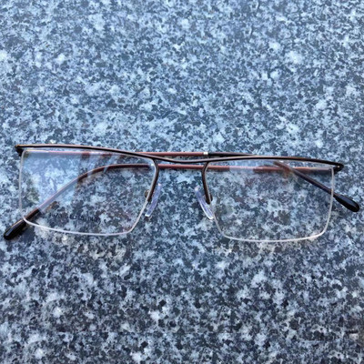 Ochelari de afaceri pentru bărbați Ochelari de vedere cu prescripție optici cu ramă pătrată din aliaj de titan, ultra ușoare, confortabile