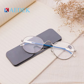 KAEDEK Moteriški vyriški akiniai skaitymui Nešiojami maži akiniai iki ligšiolinio amžiaus, hiperopijos didinamieji akiniai, metaliniai vyriai, regėjimo priežiūra