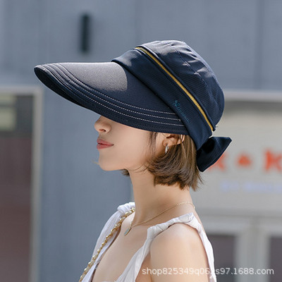 Șapcă detașabilă la modă pentru femei. Cape de sus goale pentru femei. Pălărie de soare cu fermoar.