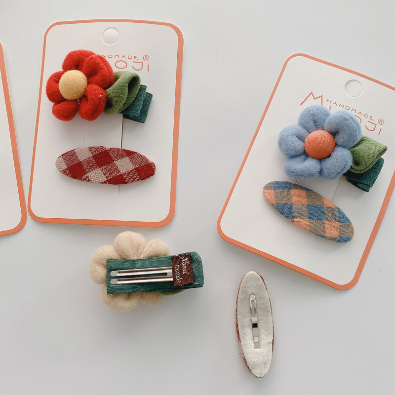 2 kom Jesen Zima Nova slatka djevojka Jednostavne slatke cvjetne ukosnice Modne korejske dječje tkanine Karirane BB kopče Dodaci za kosu