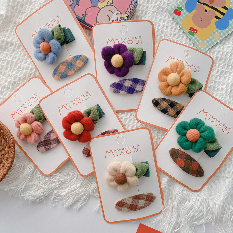 2 kom Jesen Zima Nova slatka djevojka Jednostavne slatke cvjetne ukosnice Modne korejske dječje tkanine Karirane BB kopče Dodaci za kosu