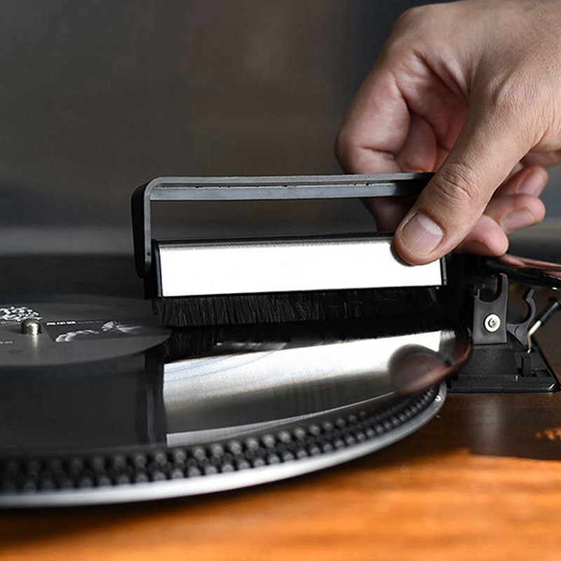 Populiariausi pasiūlymai Antistatinis vinilinių plokštelių valymo šepetėlis, vinilinių / LP įrašų ir garsiakalbių valymo šepetys