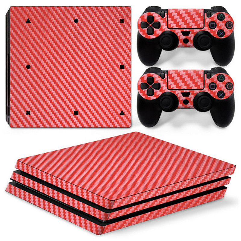 PS4 PRO-hoz - Szénszálas, fekete fehér-piros arany - Playstation 4 vinyl konzol bőrön matrica matrica + 2 kontroller bőr készlet