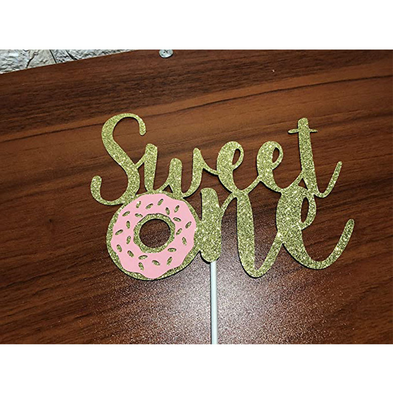 Fánk születésnapi tortafestő egy 1 éves babának, két édes cupcake dekoráció