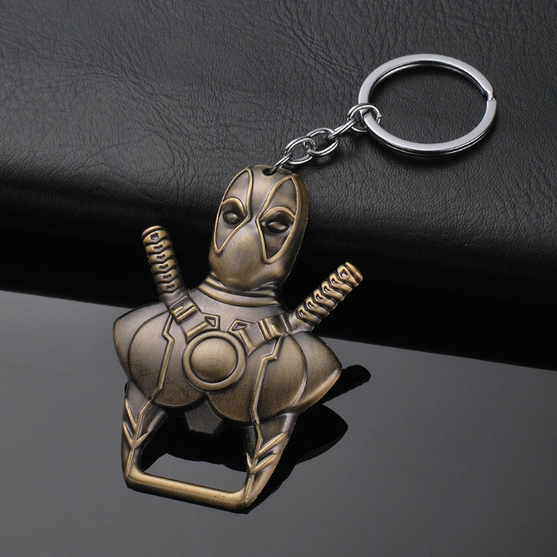 Aranyos rajzfilm sörösüveg nyitott függő konyhai eszközök