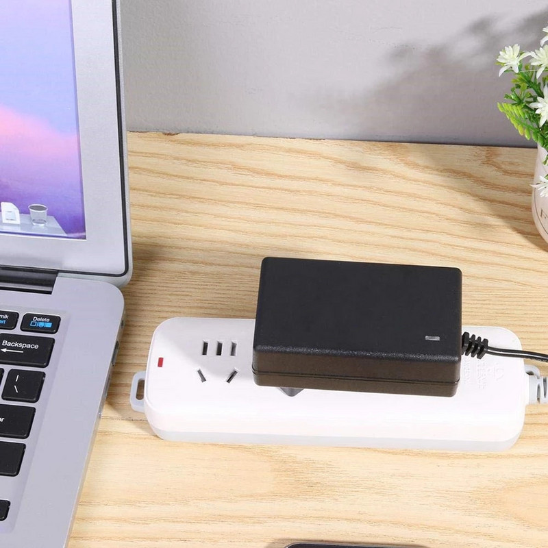 18650 litija bateriju lādētājs 16,8V 2A litija jonu akumulatora lādētājs 21V 1A 8,4V 2A Smart Charger 18650 akumulatoru komplekts DC 5,5*2,1 MM