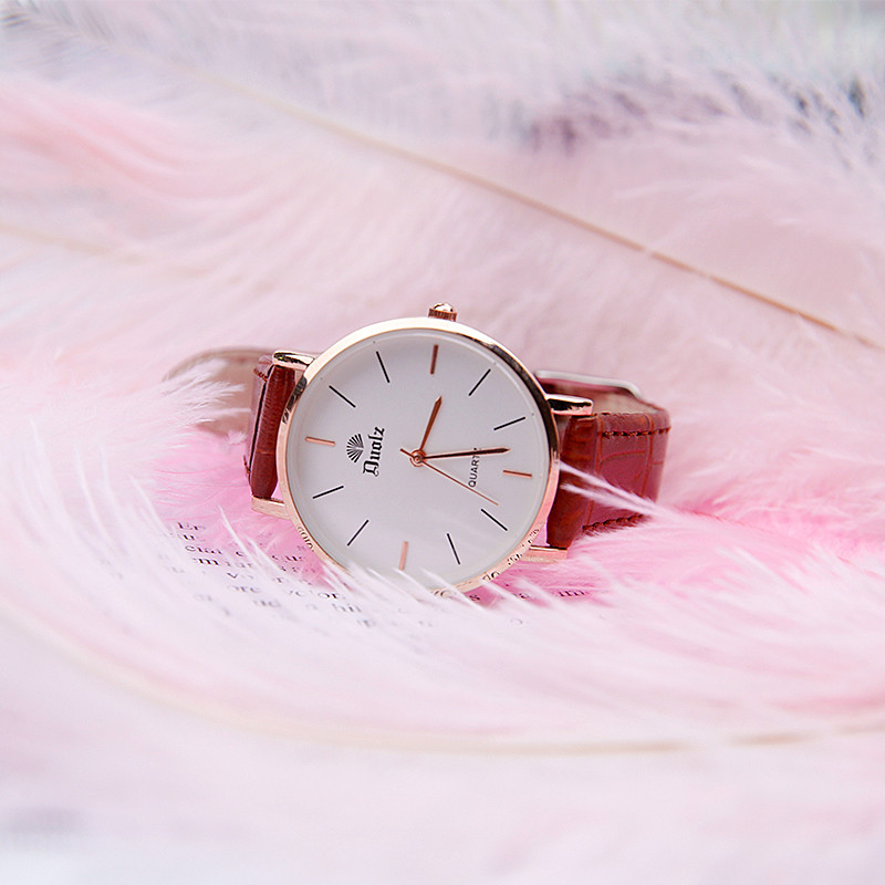 Aukštos kokybės baltos natūralios stručio plunksnos fotografijos aksesuarai „pasidaryk pats“ papuošimai apyrankėms žiedams papuošalams lūpų dažams makiažui