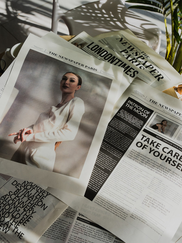 2PCS set 58x42CM engleski novinski fotografski rekviziti Modna odjeća Kućni dekor Rekviziti za pozadinske fotografije hrane