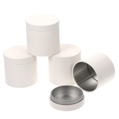 Žvakių skardinės arbatos talpyklos skardinės laikymo indeliai metaliniai stiklainiai su laisva skarda juodiems dangteliams.