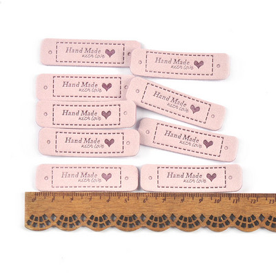 20 db Többszínű "Kézzel készített szeretettel" dombornyomott PU bőr címkék varráshoz tartozékok barkácsolás ruhatáskák anyagcímkék C3299