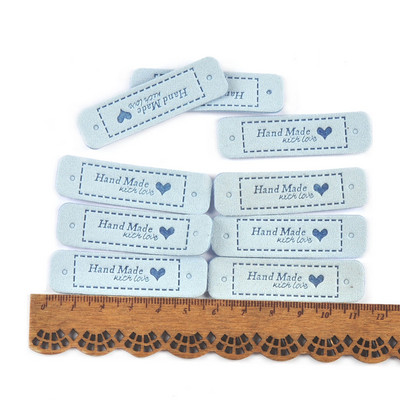20 db Többszínű "Kézzel készített szeretettel" dombornyomott PU bőr címkék varráshoz tartozékok barkácsolás ruhatáskák anyagcímkék C3299