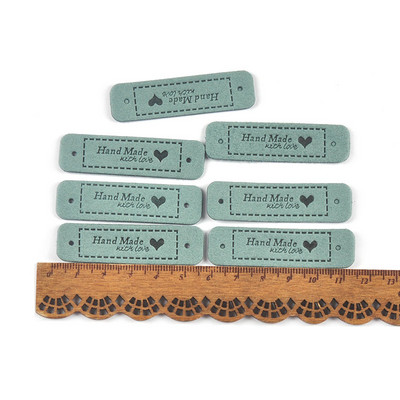 20 db Többszínű "Kézzel készített szeretettel" dombornyomott PU bőr címkék varráshoz tartozékok barkácsolás ruhatáskák anyagcímkék C3299