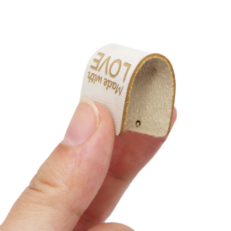 20/50 db PU bőr címkék kézzel készített szerelmes címkékkel varrás kézműves kézi címkék ruhákhoz táskákhoz cipők kötés címkék címkék 5x2 cm