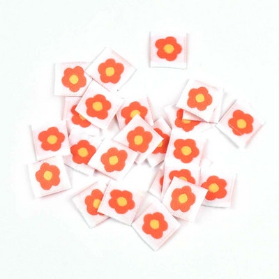 50 ks roztomilých kvetinových vyšívacích mini štítkov na šijacie doplnky, pletenie, odevné tašky, visačky na klobúky, DIY detské oblečenie, potreby 15*16 mm