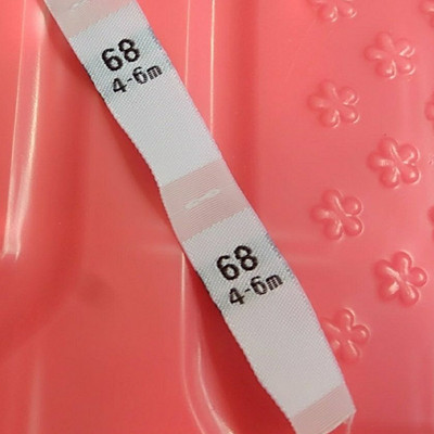 50 KOM Bijela damast poliesterska tkanina s oznakom veličine oznake za bebe 56 62 68 74 80 86 92 98 1-2m/6-9m/9-12m/12-18m/24-36m