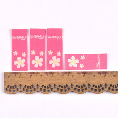 50 db Többszínű virághímzés vászoncímkék Kézzel készített barkács Kalapok Táskák Kézműves ruházati kellékek Varrás kiegészítők Címkék c3504