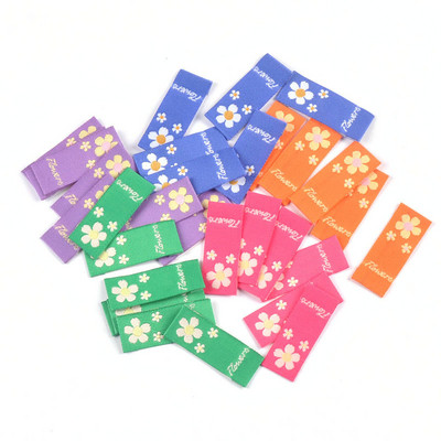 50 db Többszínű virághímzés vászoncímkék Kézzel készített barkács Kalapok Táskák Kézműves ruházati kellékek Varrás kiegészítők Címkék c3504