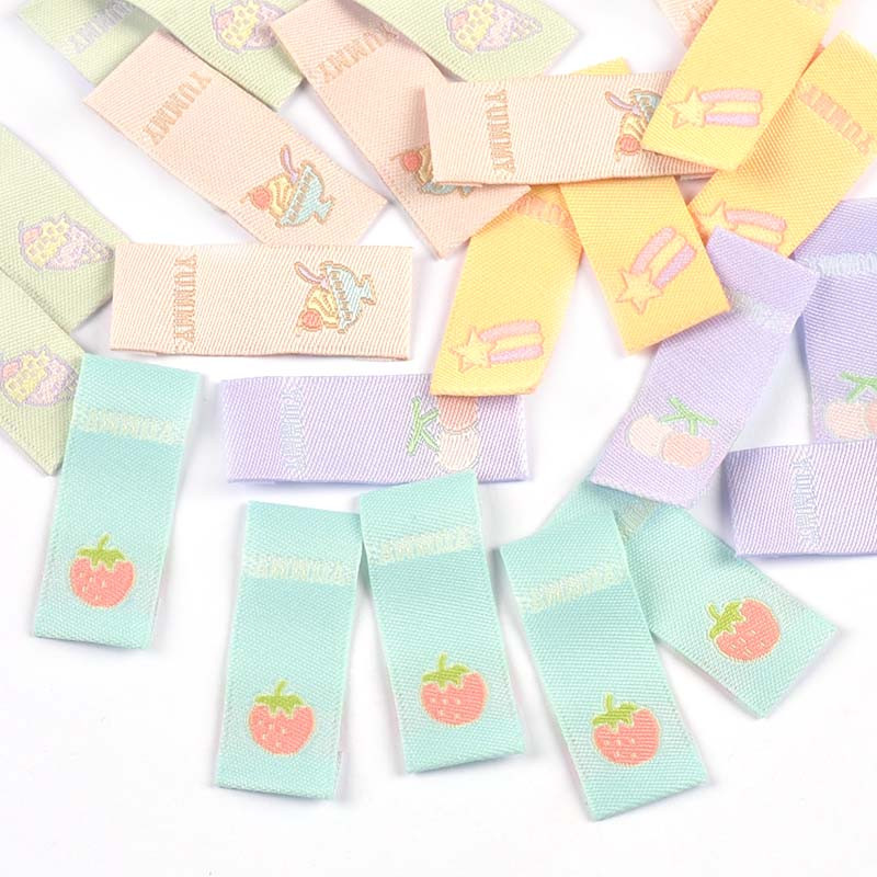 50 vnt. Ledai/braškių siuvinėjimas Drabužių etiketės siuvimui Kepurės Krepšiai Reikmenys „Pasidaryk pats“ amatai Priedai Megztos etiketės c3612