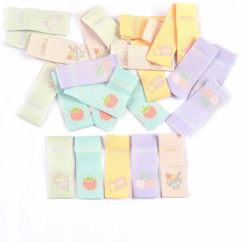 50 vnt. Ledai/braškių siuvinėjimas Drabužių etiketės siuvimui Kepurės Krepšiai Reikmenys „Pasidaryk pats“ amatai Priedai Megztos etiketės c3612