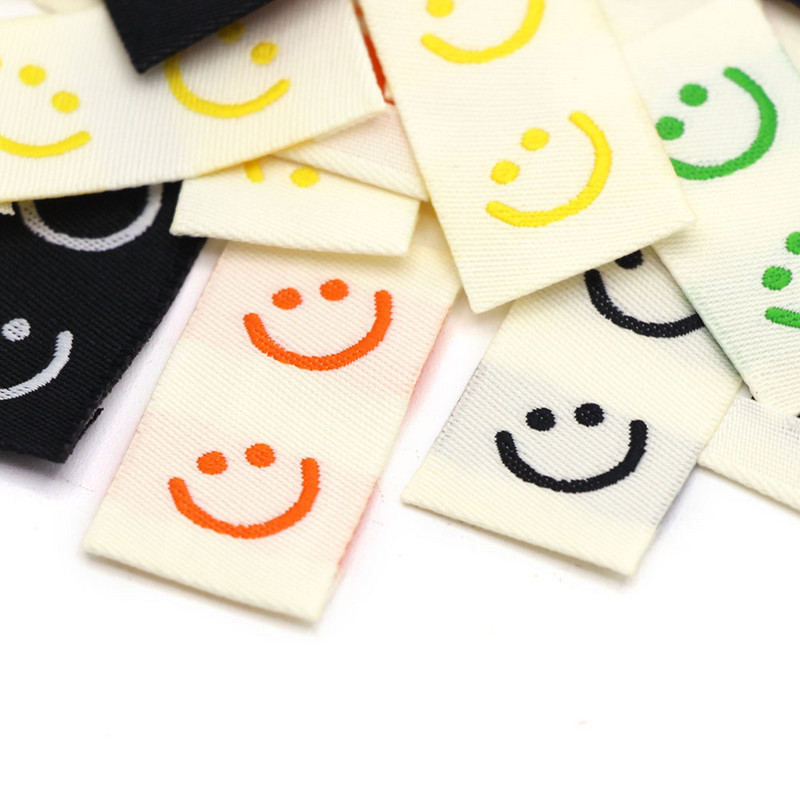 50 buc Etichete pentru haine Smile Etichete din bumbac alb lucrate manual Etichete realizate manual de broderie pentru haine pentru bebeluși Cusut Artizanat Accesorii pentru îmbrăcăminte