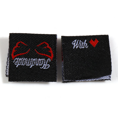 100 komada Ručno izrađeno s ljubavnim oznakama Pravokutni uzorak krila Poliesterske sklopive platnene naljepnice za pletene šešire Tkana oznaka za šivanje odjeće