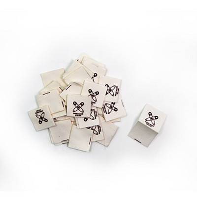 100 komada ručno rađenih ovca, životinja, pamučnih oznaka, šivaćih strojeva, tkanina, naljepnica za odjeću, pređe, ručno izrađenih oznaka naljepnica za šivaće zanate