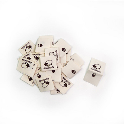 100 komada ručno rađenih ovca, životinja, pamučnih oznaka, šivaćih strojeva, tkanina, naljepnica za odjeću, pređe, ručno izrađenih oznaka naljepnica za šivaće zanate