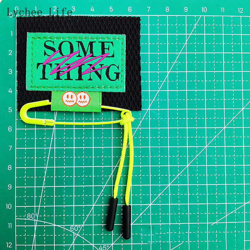 Lychee Life 4Pcs Inspirational Words Tkane tkanine za šivanje etiketa Oznake Ručno izrađene za odjeću Šeširi Diy Šivanje etiketa Dodaci