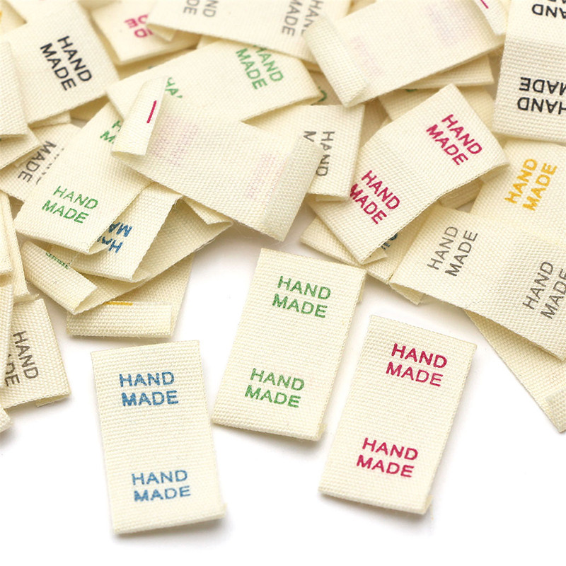 50 vnt. Rankų darbo etiketės Medvilninio audinio etiketės Rankų darbo drabužių etiketės Austos etiketės „pasidaryk pats“ Kepurės Krepšiai Siūti drabužių priedai 15*30 mm
