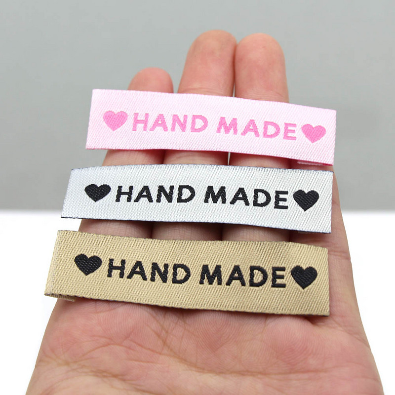 Ručno izrađene naljepnice u obliku srca Oznake za odjeću u obliku srca Ručno izrađena naljepnica Sew Rukotvorine DIY Kape Pokloni Šal Dodaci za odjeću 50kom 60x15MM