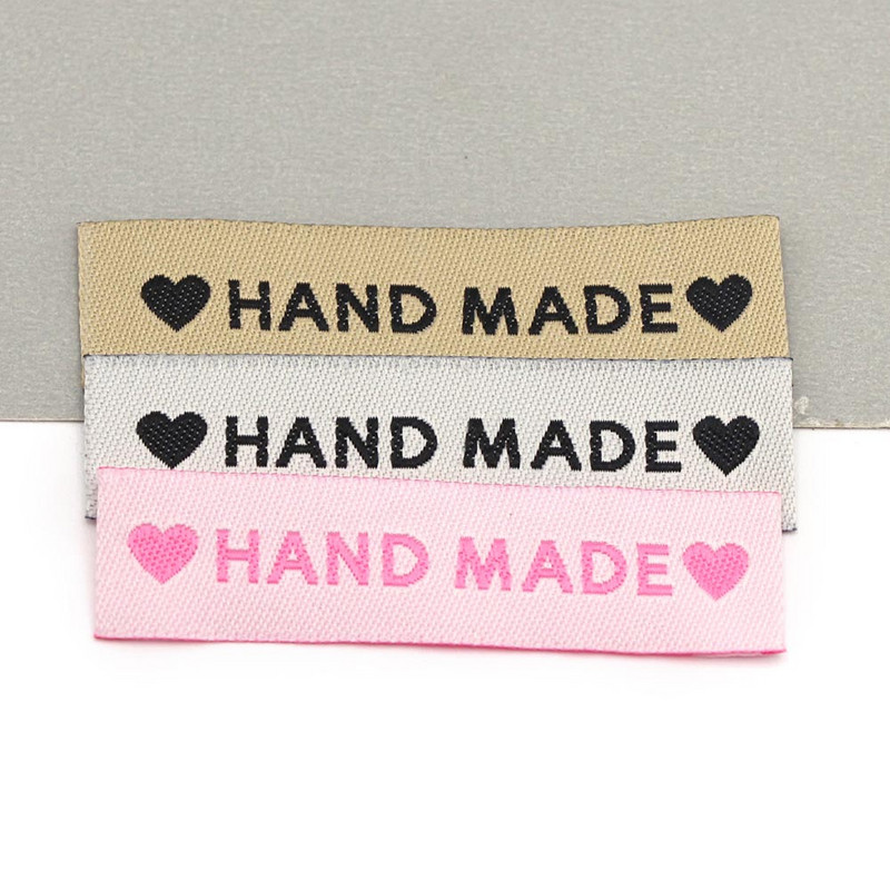 Ručno izrađene naljepnice u obliku srca Oznake za odjeću u obliku srca Ručno izrađena naljepnica Sew Rukotvorine DIY Kape Pokloni Šal Dodaci za odjeću 50kom 60x15MM