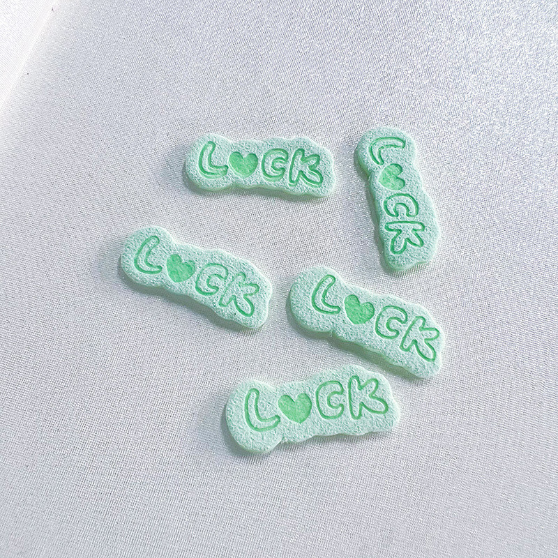 20 komada 1x2,5 mm naljepnice sa slovom u obliku srca sreće za DIY cipele Odjeća Šal Boja slatkiša Oznake odjeće Oznake torbi Pribor za šivanje