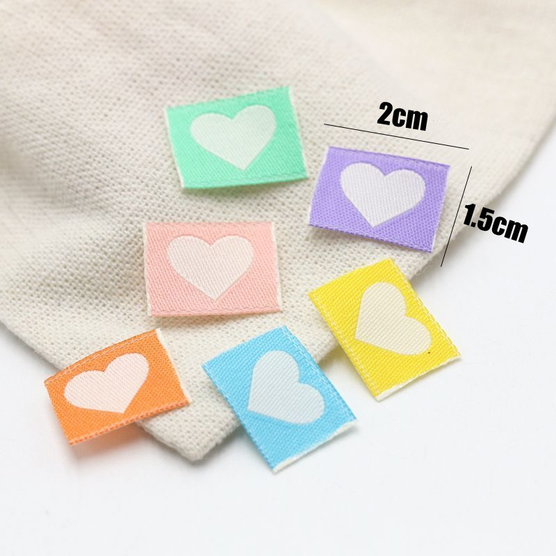 50 komada ručno rađenih naljepnica za odjeću s utkanim oznakama u obliku srca za ukrašavanje odjeće Dodaci za šivanje 22112101