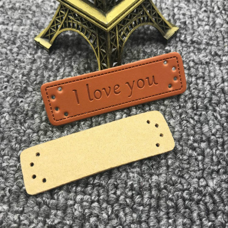 25 vnt „Spot I Love You“ Maža odinė drabužių etiketė Rankų darbo „Pu“ odos etiketės skarai su „I Love You“ etiketė dovanai