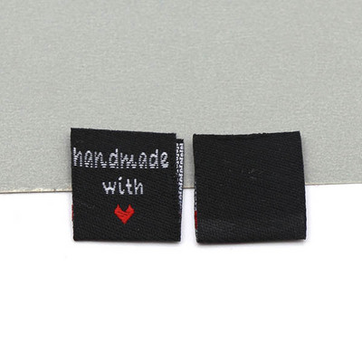 Fekete fehér bézs ruha címkék kézzel készített szerelmes címkék kalapokhoz 50 db kézzel készített címke varrni kézműves kötés kiegészítők 2x4cm