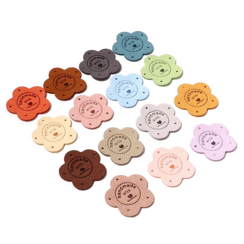 10PCS Sweet Flower PU kožne etikete Oznake Višebojna "Ručno izrađena" odjeća DIY Dodaci za šivanje Šešir Oznaka odjeće 3,5 cm x 3,5 cm