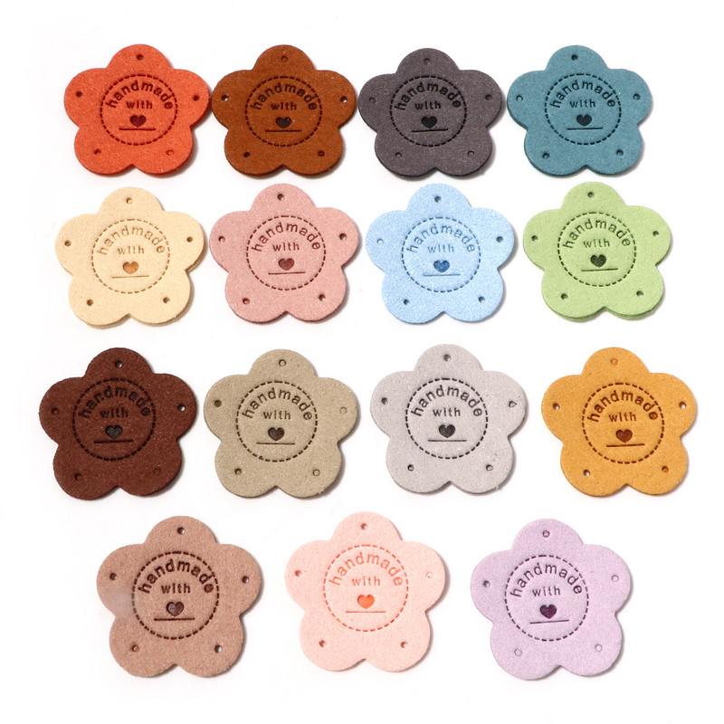 10PCS Sweet Flower PU kožne etikete Oznake Višebojna "Ručno izrađena" odjeća DIY Dodaci za šivanje Šešir Oznaka odjeće 3,5 cm x 3,5 cm