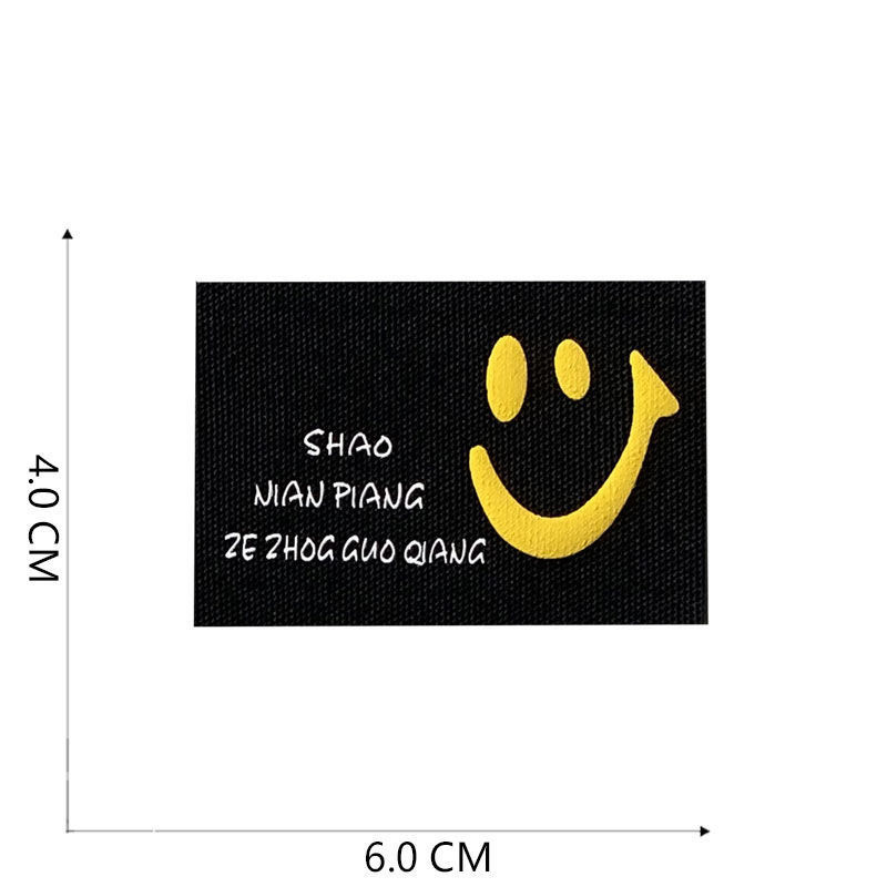 Mosolygós arcú ruhák címke Kézzel készített címkék ruhákhoz Hímzés Pamut Smiley Kézzel Készített Címke Baba Kalapokhoz Táskák 22121401