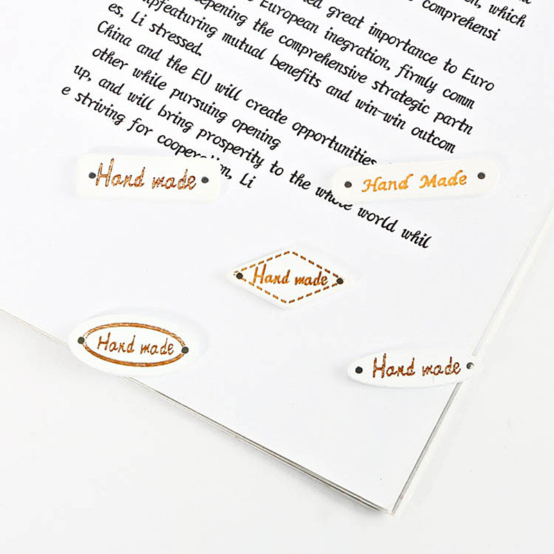 50 komada 2 rupe Geometrijski drveni gumbi sa znakovima prikladni za šivanje i albume DIY šeširi Torbe za odjeću Dodaci za šivanje