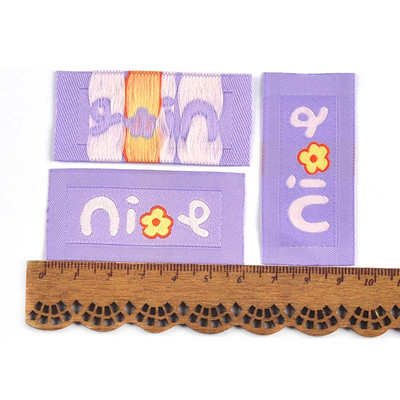 50 buc. Etichete de broderie cu litere „frumoase” multicolore pentru materiale tricotate, bricolaj, genți de îmbrăcăminte pentru copii, pălării, accesorii de cusut, etichete C3610