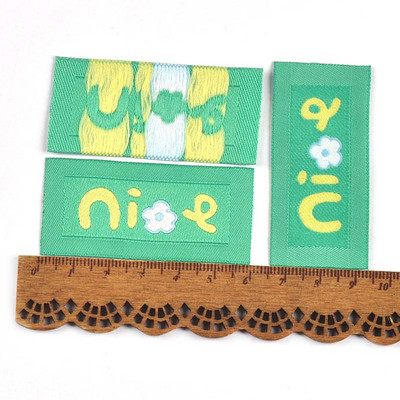 50 buc. Etichete de broderie cu litere „frumoase” multicolore pentru materiale tricotate, bricolaj, genți de îmbrăcăminte pentru copii, pălării, accesorii de cusut, etichete C3610